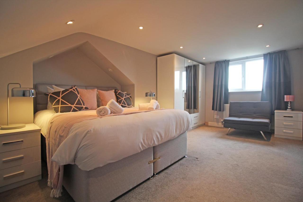 Queens Road - Luxury Spacious Home In Chester Christleton Exterior photo