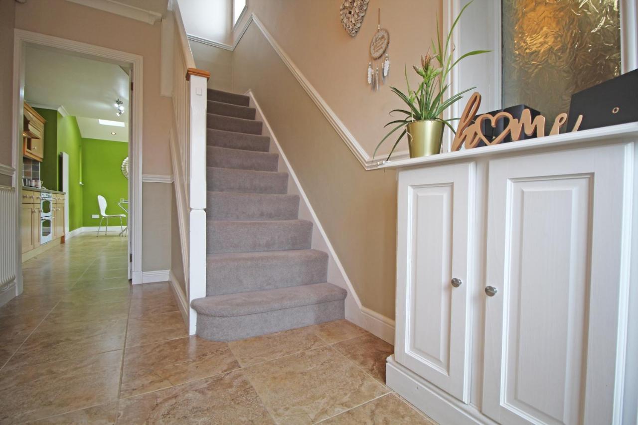 Queens Road - Luxury Spacious Home In Chester Christleton Exterior photo