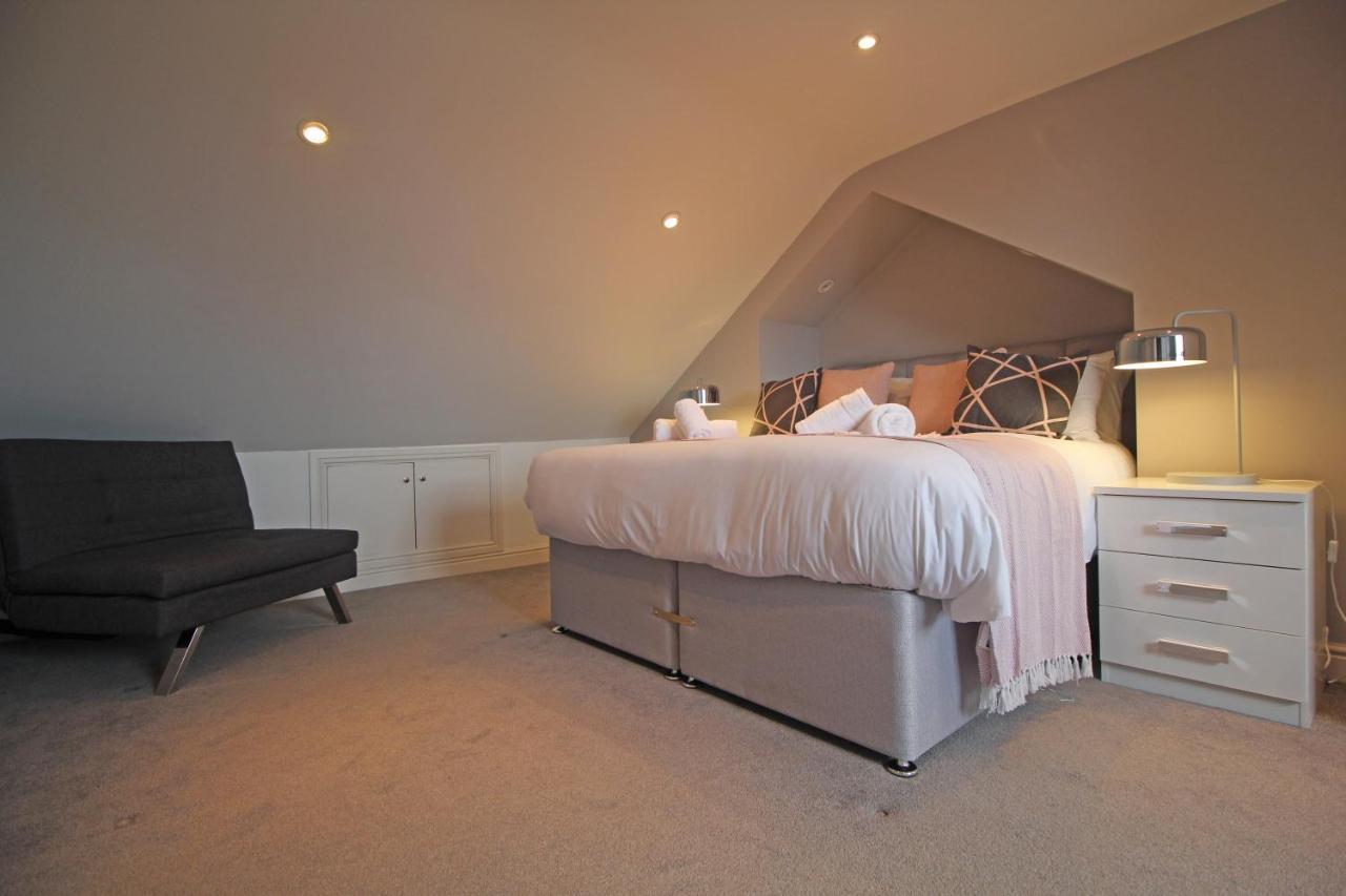 Queens Road - Luxury Spacious Home In Chester Christleton Exterior photo