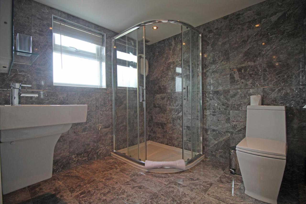 Queens Road - Luxury Spacious Home In Chester Christleton Exterior photo