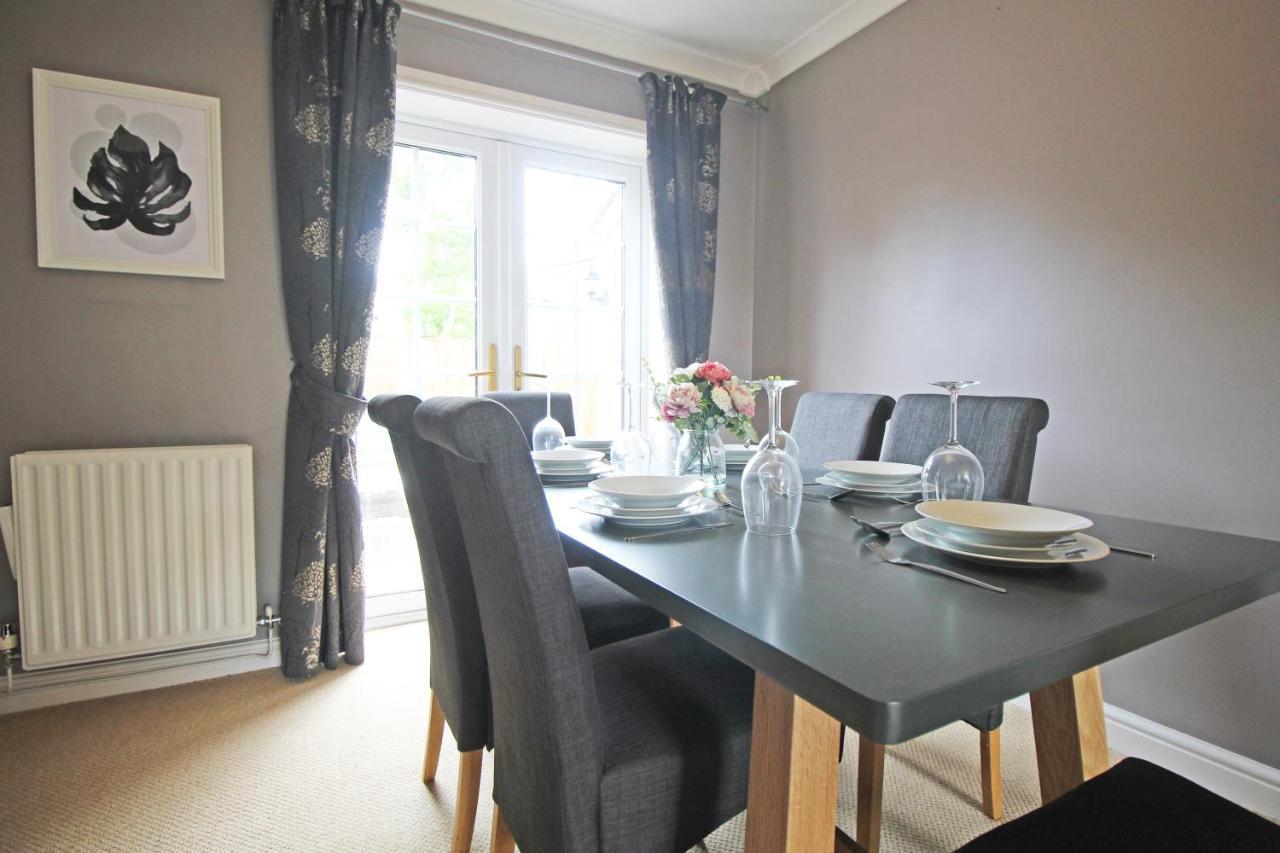 Queens Road - Luxury Spacious Home In Chester Christleton Exterior photo
