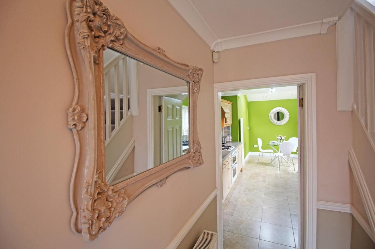 Queens Road - Luxury Spacious Home In Chester Christleton Exterior photo