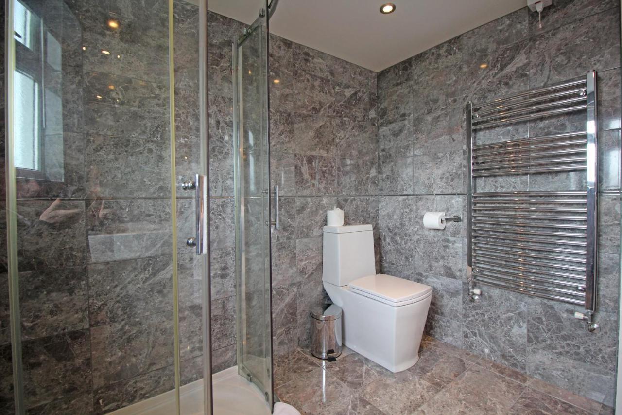 Queens Road - Luxury Spacious Home In Chester Christleton Exterior photo