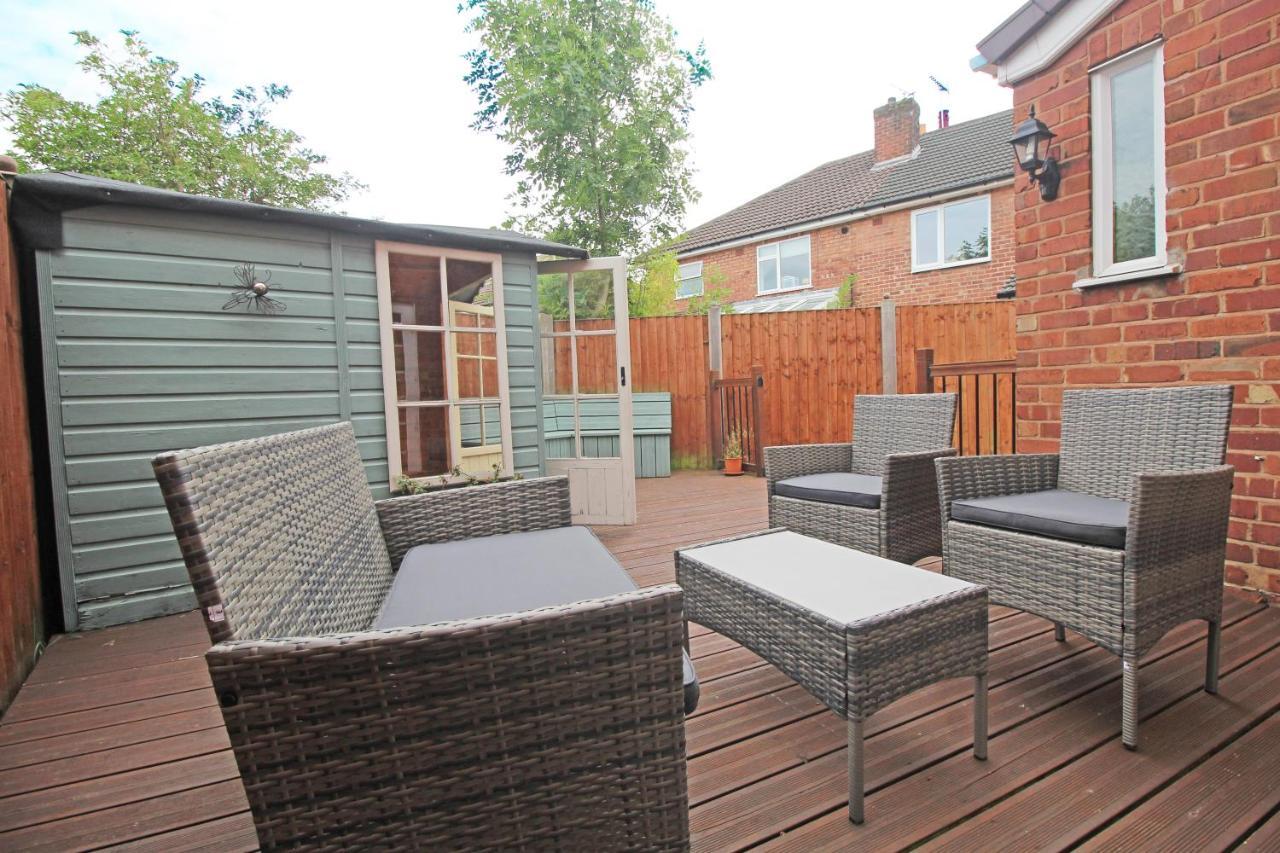 Queens Road - Luxury Spacious Home In Chester Christleton Exterior photo