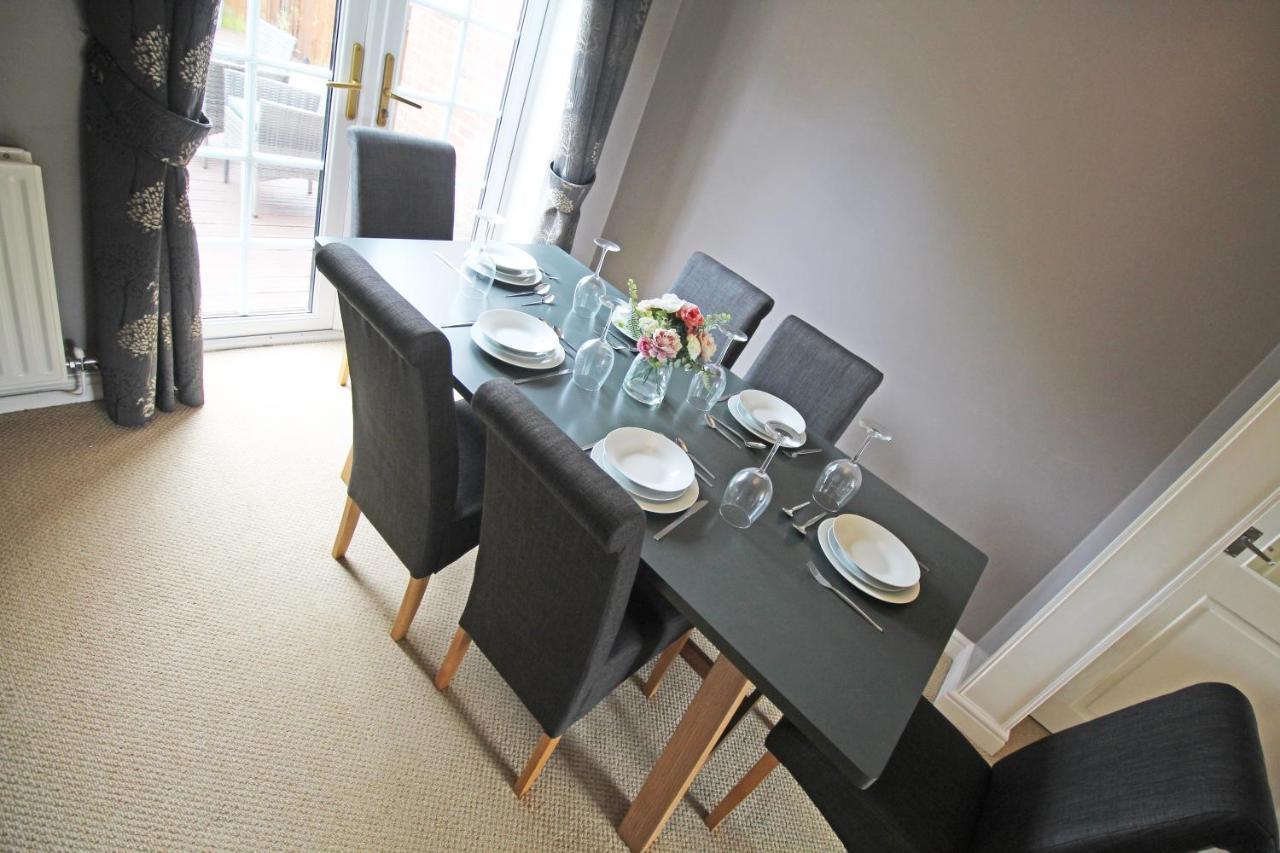 Queens Road - Luxury Spacious Home In Chester Christleton Exterior photo