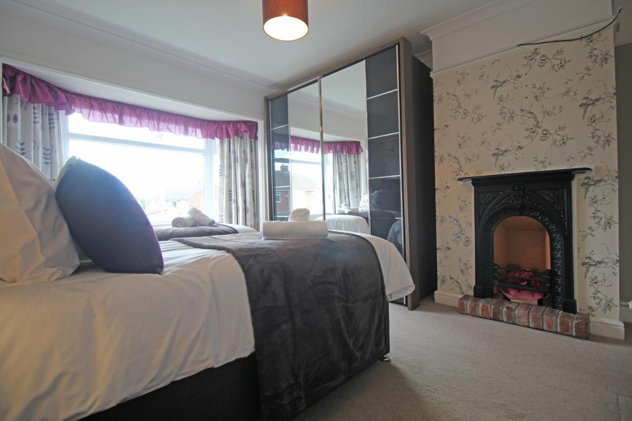 Queens Road - Luxury Spacious Home In Chester Christleton Exterior photo
